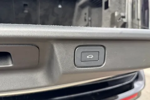 30 of 49 for LAND ROVER RANGE ROVER 3.0 D300 HSE 4dr Auto