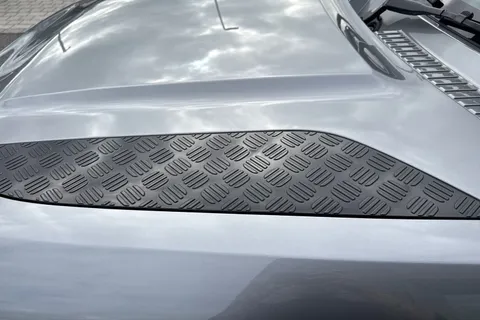 KW73XEX Land Rover Defender 110 3.0 D300 110 X-Dynamic SE 5dr Thumbnail #30