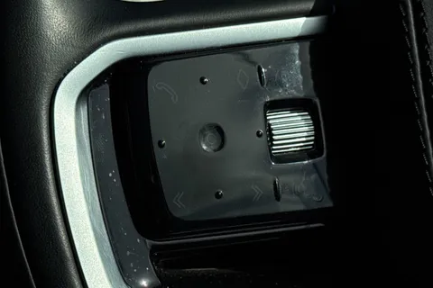 KR24BAA Land Rover Discovery Sport 2.0 D200 Dynamic HSE 5dr Thumbnail #32