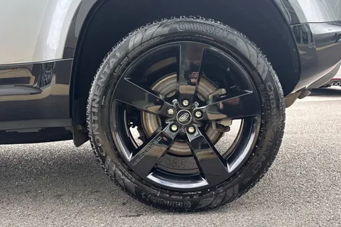 KW73XEX Land Rover Defender 110 3.0 D300 110 X-Dynamic SE 5dr Thumbnail #32