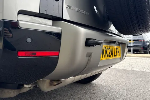 KK24LFH Land Rover Defender 110 2.0 P300e X-Dynamic HSE 5dr Thumbnail #37