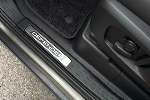 KK24LFH Land Rover Defender 110 2.0 P300e X-Dynamic HSE 5dr Thumbnail #45