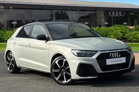 PX23OLJ Audi A1 Black Edition 30 TFSI 110 PS S tronic Thumbnail #2