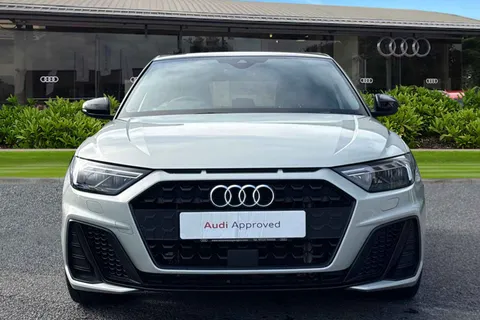 PX23OLJ Audi A1 Black Edition 30 TFSI 110 PS S tronic Thumbnail #7