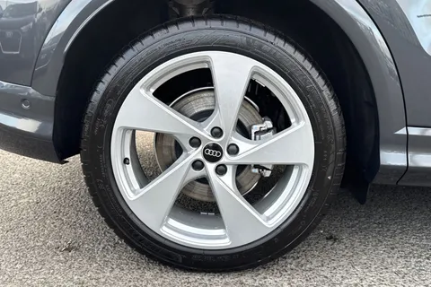  Audi Q5 2.0 TFSI S line S Tronic quattro Euro 6 (s/s) 5dr Thumbnail #13