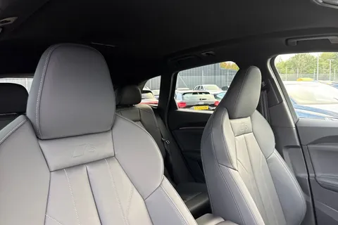  Audi Q5 2.0 TFSI S line S Tronic quattro Euro 6 (s/s) 5dr Thumbnail #24