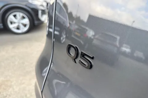  Audi Q5 2.0 TFSI S line S Tronic quattro Euro 6 (s/s) 5dr Thumbnail #33