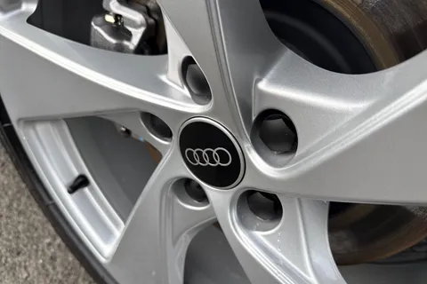  Audi Q5 2.0 TFSI S line S Tronic quattro Euro 6 (s/s) 5dr Thumbnail #35