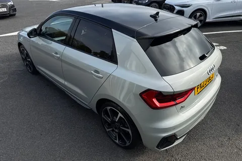 PX23OLJ Audi A1 Black Edition 30 TFSI 110 PS S tronic Thumbnail #38