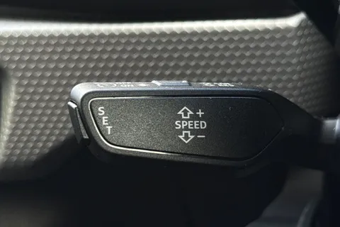 PX23OLJ Audi A1 Black Edition 30 TFSI 110 PS S tronic Thumbnail #46