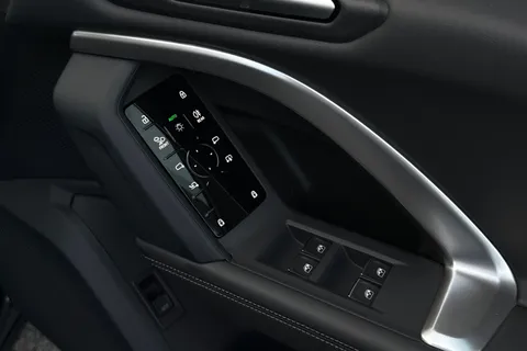  Audi Q5 2.0 TFSI S line S Tronic quattro Euro 6 (s/s) 5dr Thumbnail #46