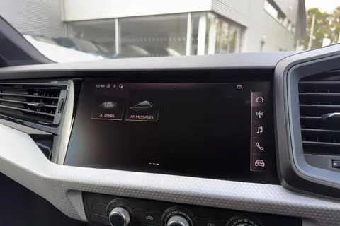 PX23OLJ Audi A1 Black Edition 30 TFSI 110 PS S tronic Thumbnail #49