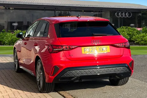 PX25XMY Audi A3 Black Edition 35 TFSI 150 PS S tronic Thumbnail #3