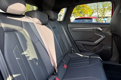 PX25XMY Audi A3 Black Edition 35 TFSI 150 PS S tronic Thumbnail #15