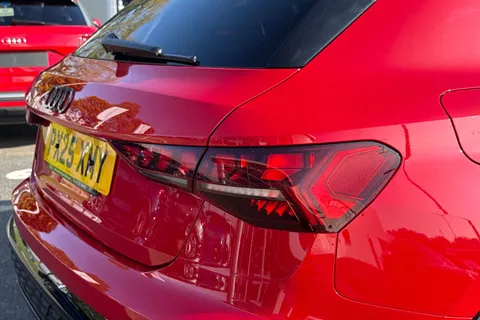 PX25XMY Audi A3 Black Edition 35 TFSI 150 PS S tronic Thumbnail #17