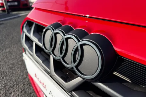 PX25XMY Audi A3 Black Edition 35 TFSI 150 PS S tronic Thumbnail #26