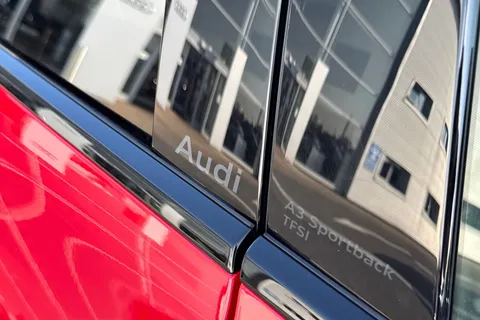 PX25XMY Audi A3 Black Edition 35 TFSI 150 PS S tronic Thumbnail #30