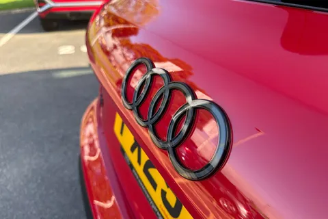 PX25XMY Audi A3 Black Edition 35 TFSI 150 PS S tronic Thumbnail #33