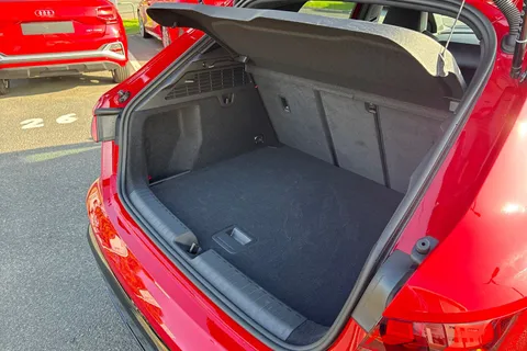 PX25XMY Audi A3 Black Edition 35 TFSI 150 PS S tronic Thumbnail #37