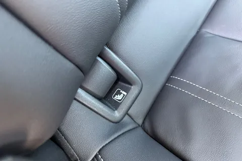 PX25XMY Audi A3 Black Edition 35 TFSI 150 PS S tronic Thumbnail #39