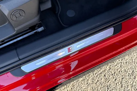 PX25XMY Audi A3 Black Edition 35 TFSI 150 PS S tronic Thumbnail #45