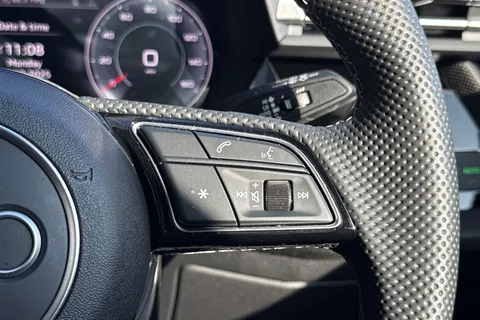 PX25XMY Audi A3 Black Edition 35 TFSI 150 PS S tronic Thumbnail #56