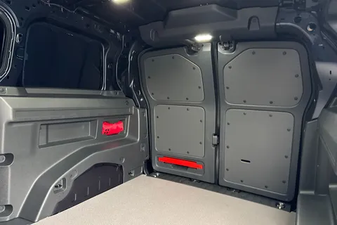 18 of 57 for Volkswagen Cargo Commerce SWB 286 PS 77 kWh - Delivery Mileage