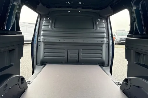 31 of 57 for Volkswagen Cargo Commerce SWB 286 PS 77 kWh - Delivery Mileage