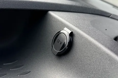 41 of 57 for Volkswagen Cargo Commerce SWB 286 PS 77 kWh - Delivery Mileage