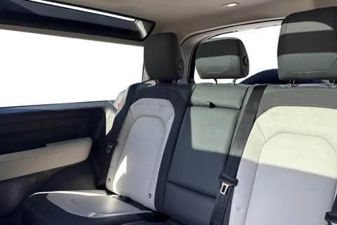 KP24AXJ Land Rover Defender 90 3.0 D250 90 X-Dynamic HSE 3dr Thumbnail #5