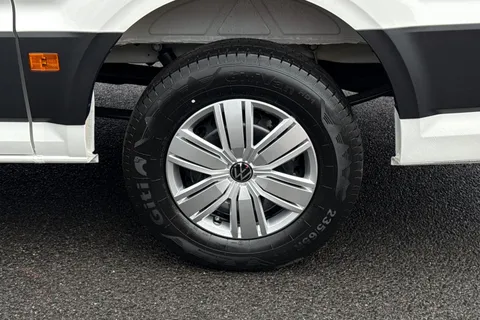 BV75OBK Volkswagen Crafter 2.0 TDI 163PS Commerce Plus High Roof-RWD-Delivery Miles Only Thumbnail #11