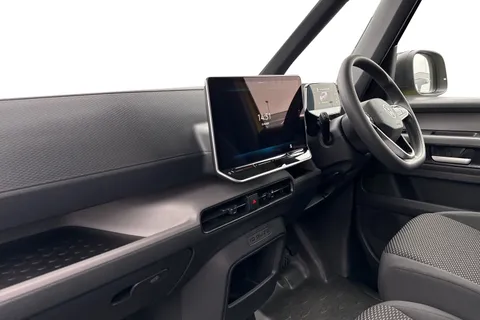 14 of 55 for Volkswagen Cargo Commerce SWB 286 PS 77 kWh - Delivery Mileage