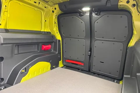 18 of 55 for Volkswagen Cargo Commerce SWB 286 PS 77 kWh - Delivery Mileage