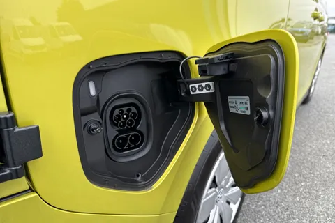 24 of 55 for Volkswagen Cargo Commerce SWB 286 PS 77 kWh - Delivery Mileage