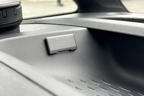 34 of 55 for Volkswagen Cargo Commerce SWB 286 PS 77 kWh - Delivery Mileage