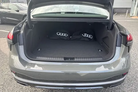  Audi A6 Saloon 2.0 e-hybrid 25.9kWh Sport S Tronic quattro Euro 6 (s/s) 4dr Thumbnail #7