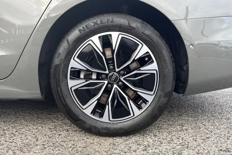  Audi A6 Saloon 2.0 e-hybrid 25.9kWh Sport S Tronic quattro Euro 6 (s/s) 4dr Thumbnail #11