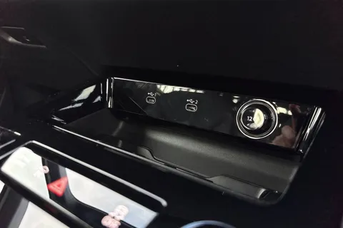  Audi A6 Saloon 2.0 e-hybrid 25.9kWh Sport S Tronic quattro Euro 6 (s/s) 4dr Thumbnail #57