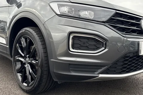 9 of 50 for VOLKSWAGEN T-ROC 1.5 TSI EVO Black Edition 5dr DSG