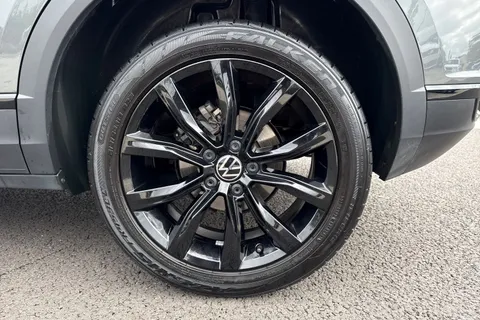 11 of 50 for VOLKSWAGEN T-ROC 1.5 TSI EVO Black Edition 5dr DSG