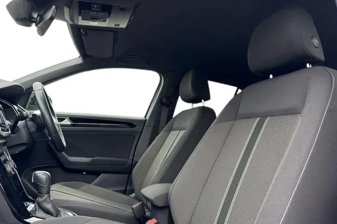 16 of 50 for VOLKSWAGEN T-ROC 1.5 TSI EVO Black Edition 5dr DSG