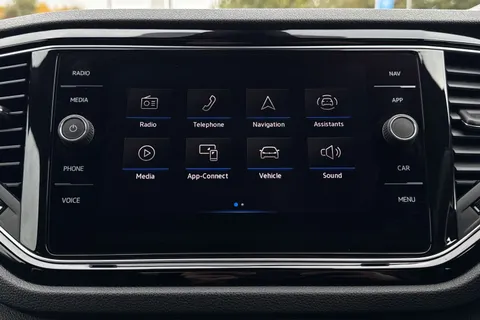 17 of 50 for VOLKSWAGEN T-ROC 1.5 TSI EVO Black Edition 5dr DSG