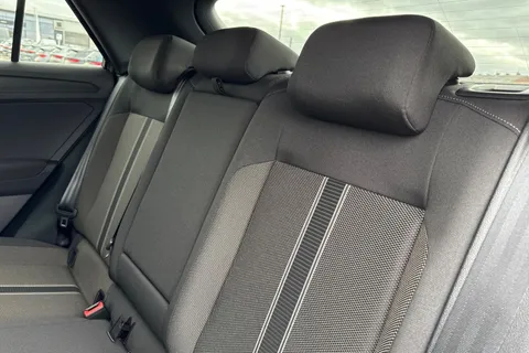 19 of 50 for VOLKSWAGEN T-ROC 1.5 TSI EVO Black Edition 5dr DSG