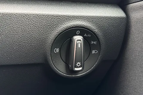 35 of 50 for VOLKSWAGEN T-ROC 1.5 TSI EVO Black Edition 5dr DSG