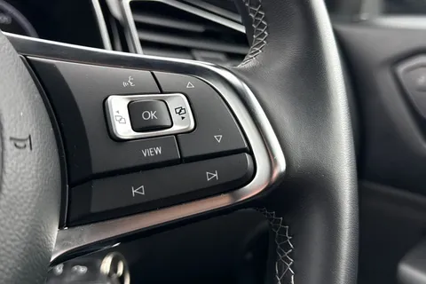 37 of 50 for VOLKSWAGEN T-ROC 1.5 TSI EVO Black Edition 5dr DSG