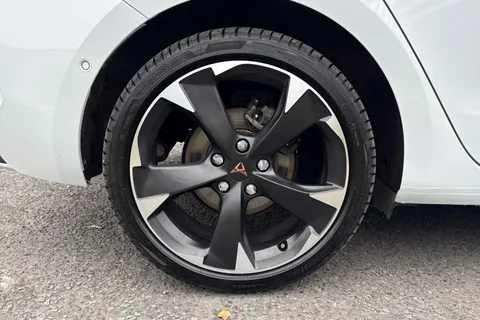 KO24YBW CUPRA Leon 1.5 TSI V1 Euro 6 (s/s) 5dr Thumbnail #10