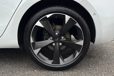 12 of 42 for CUPRA LEON 1.5 TSI V1 5dr