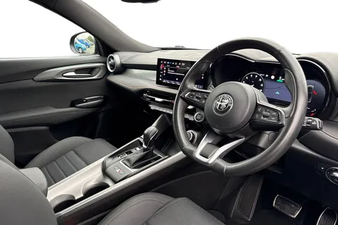 SV73GHJ Alfa Romeo Tonale 1.3 VGT 15.5kWh Ti Auto Q4 AWD Euro 6 5dr Thumbnail #15