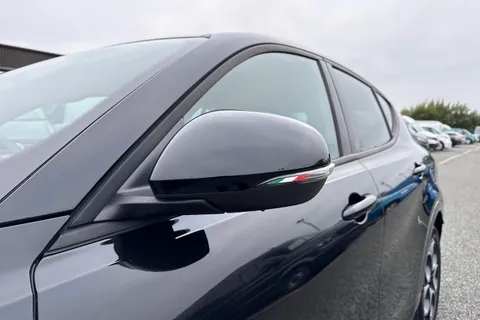 SV73GHJ Alfa Romeo Tonale 1.3 VGT 15.5kWh Ti Auto Q4 AWD Euro 6 5dr Thumbnail #33