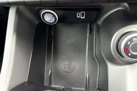 SV73GHJ Alfa Romeo Tonale 1.3 VGT 15.5kWh Ti Auto Q4 AWD Euro 6 5dr Thumbnail #41